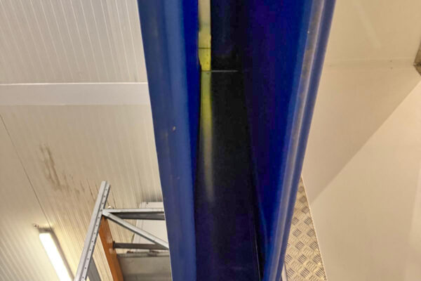 The-AUTO-FREEZER-double-curtain-design